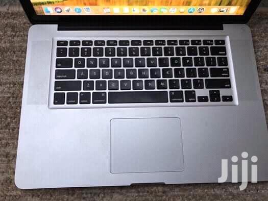 Laptop Apple MacBook Pro 4GB Intel Core i5 HDD 500GB