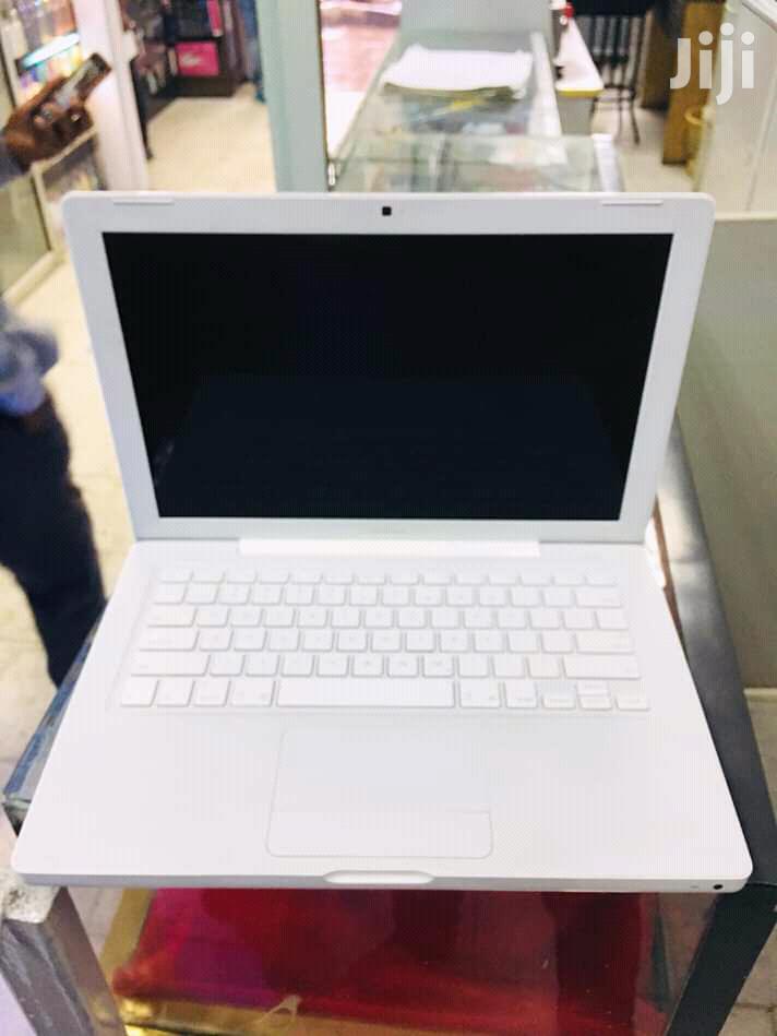 Laptop Apple MacBook 4GB Intel Core 2 Duo HDD 320GB