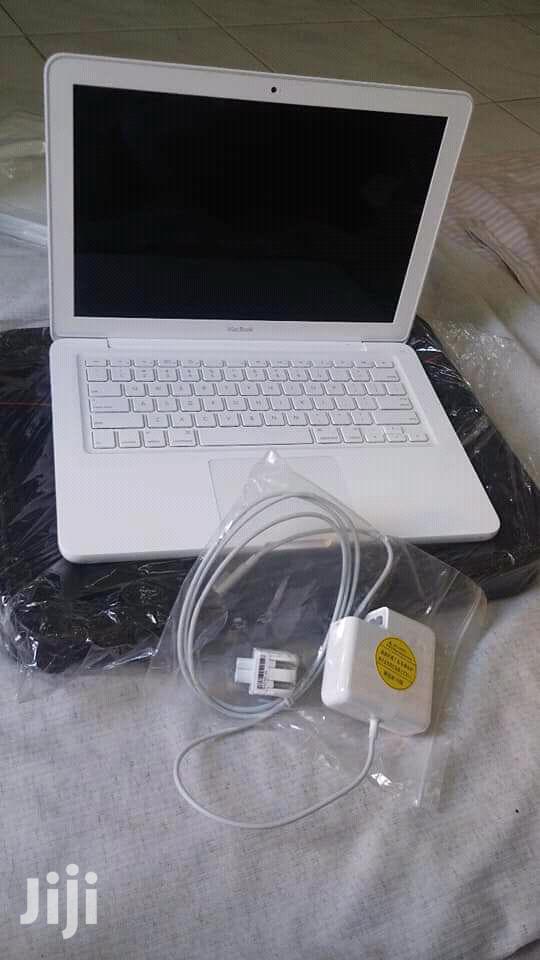Laptop Apple MacBook 4GB Intel Core 2 Duo HDD 320GB