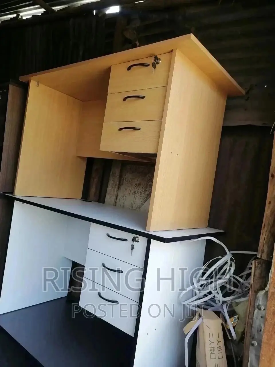 Supreme Quality Office Desk