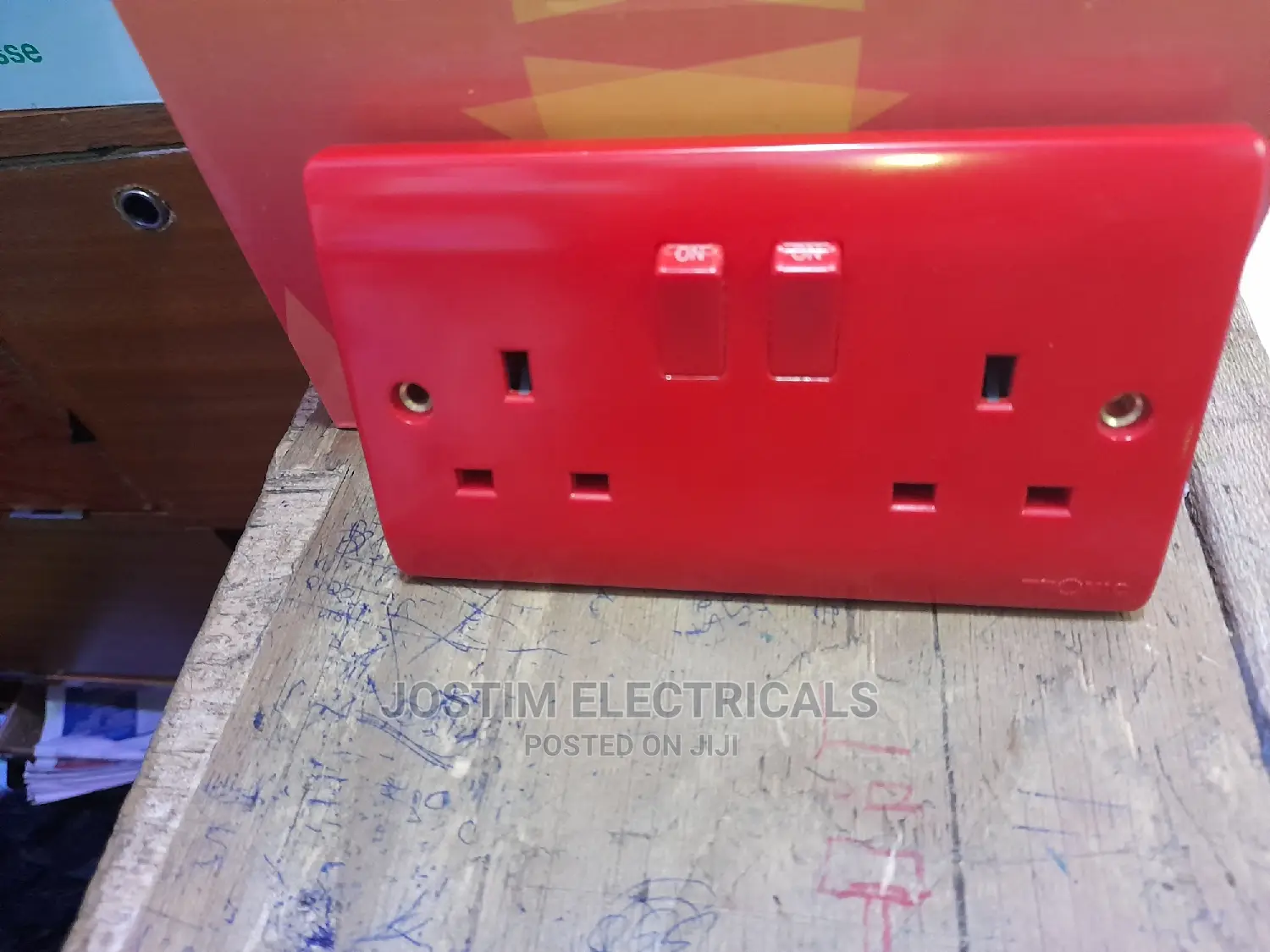 Ups Twin Socket