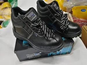 Comfort Fit Vaultex Safety Boot