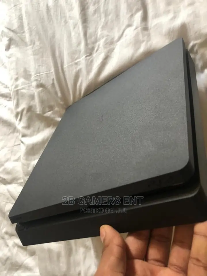Slim Console/ Ps4