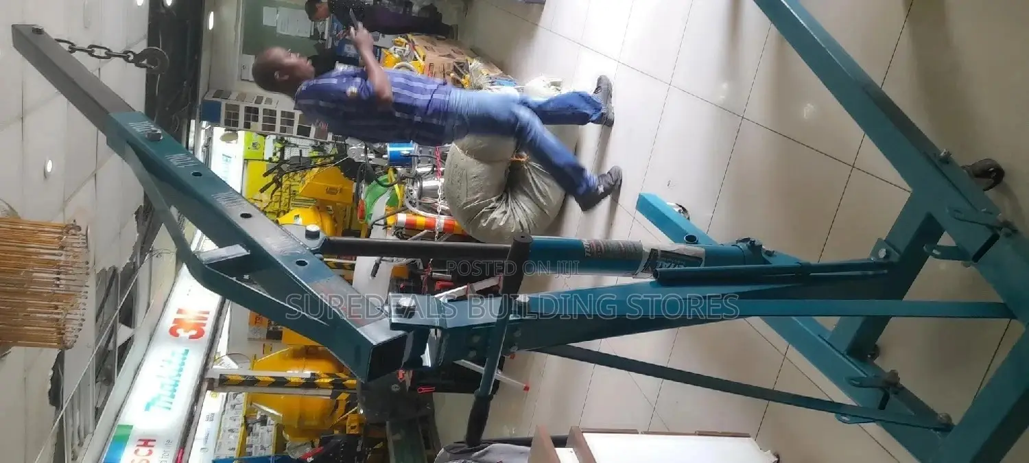 Engine Crane