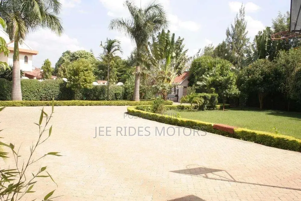 7 Bedroom House for Sale in Nyari Nairobi