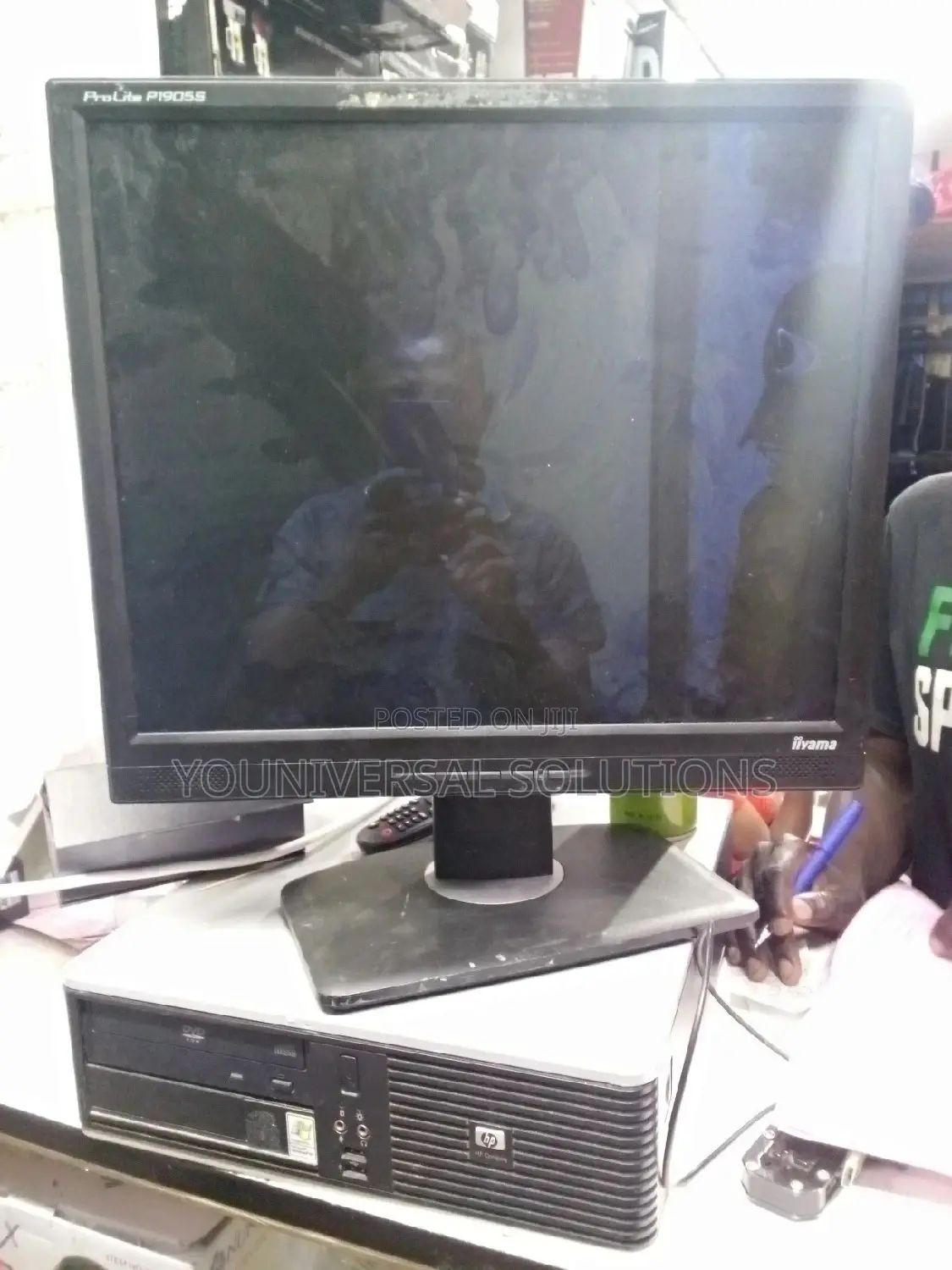19 Inches Computer Monitor