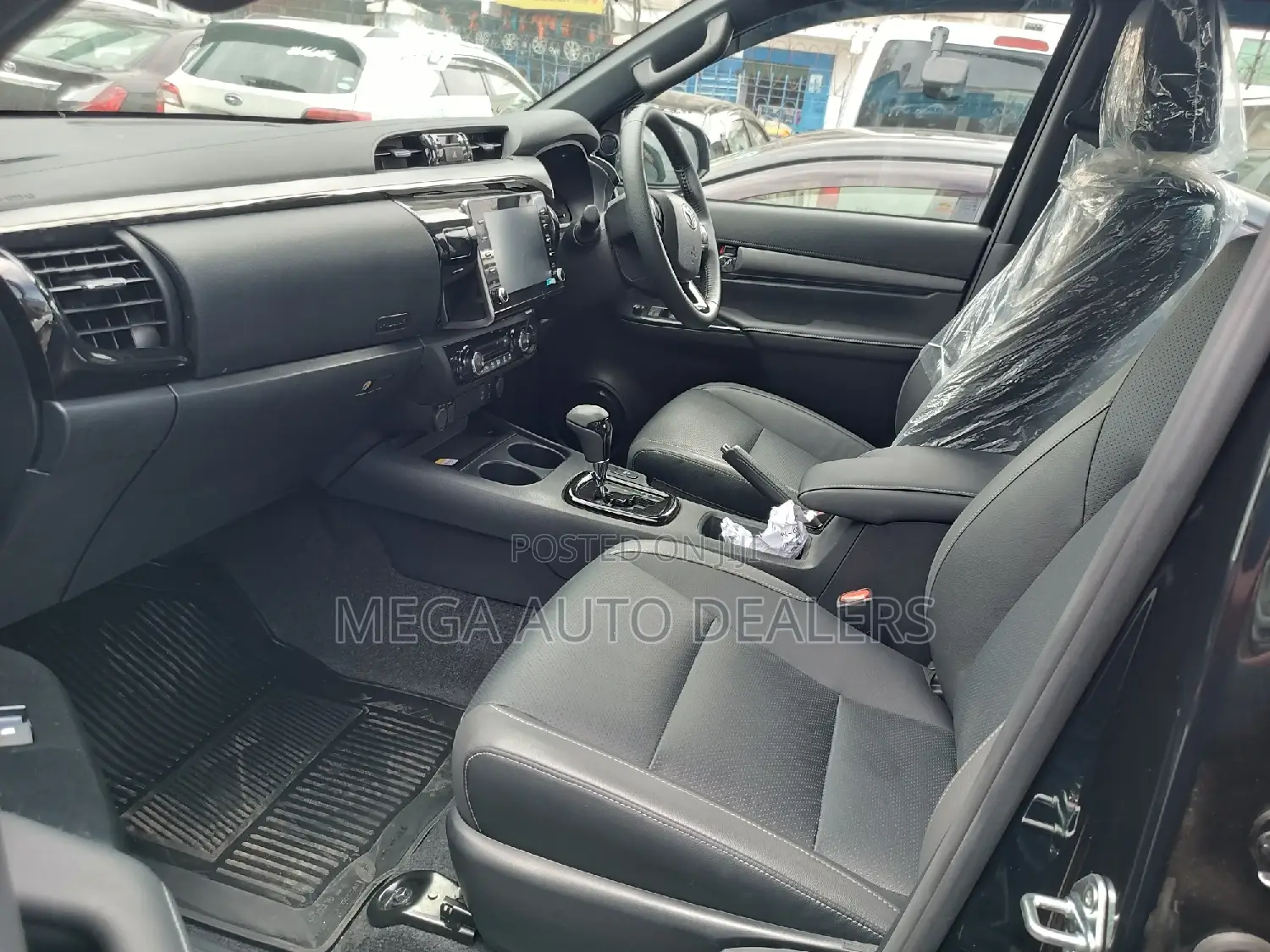 New Toyota Hilux 2021 Black