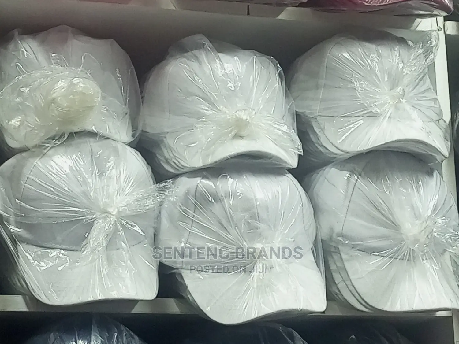White Plain Caps
