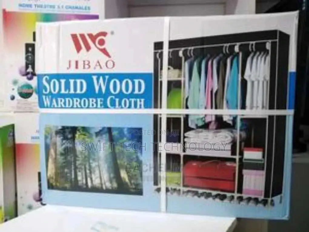 3 Columns Wooden Wadrobe