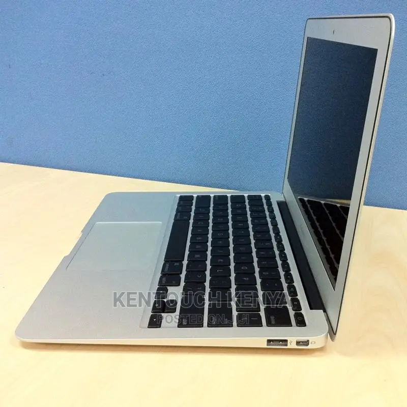 Laptop Apple MacBook Air 4GB Intel Core I5 SSD 128GB