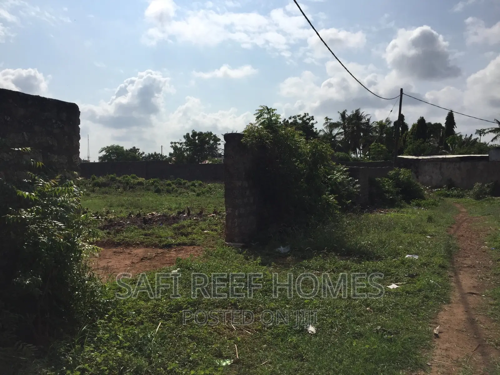 1/2 Acre for Sale in Beachroad Village Estate in Nyali