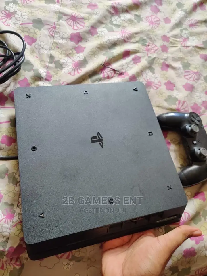 Slim Play Station 4, Rarely Used