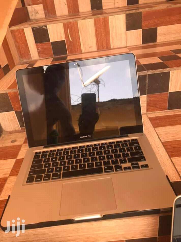 Laptop Apple MacBook Pro 4GB Intel Core i5 HDD 500GB