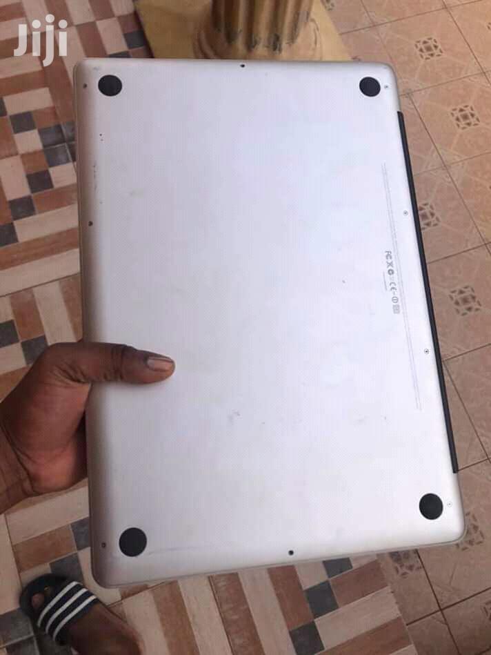 Laptop Apple MacBook Pro 4GB Intel Core i5 HDD 500GB