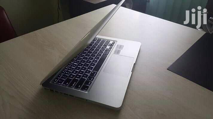 Laptop Apple MacBook Pro 4GB Intel Core i5 HDD 500GB