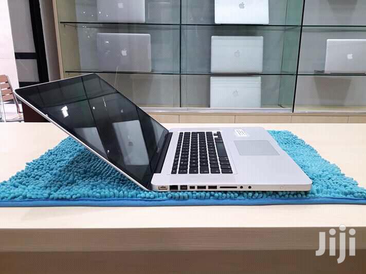 Laptop Apple MacBook Pro 4GB Intel Core i5 HDD 500GB