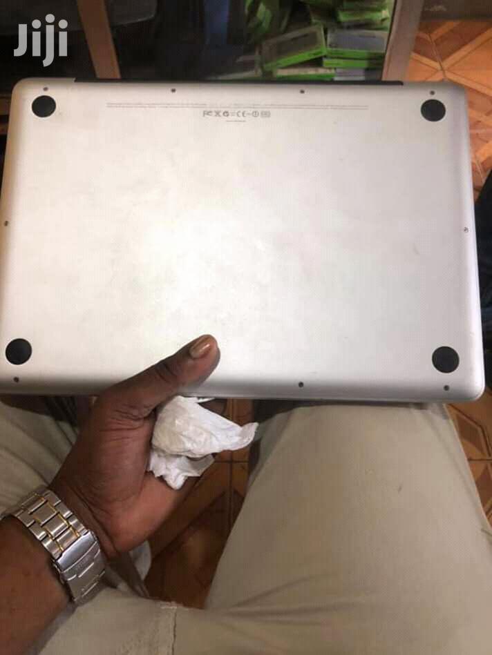 Laptop Apple MacBook Pro 4GB Intel Core i5 HDD 500GB