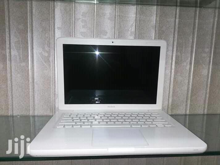 Laptop Apple MacBook 4GB Intel Core 2 Duo HDD 320GB