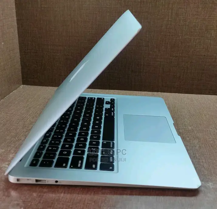 Laptop Apple MacBook Air 2017 8GB Intel Core I5 SSD 256GB