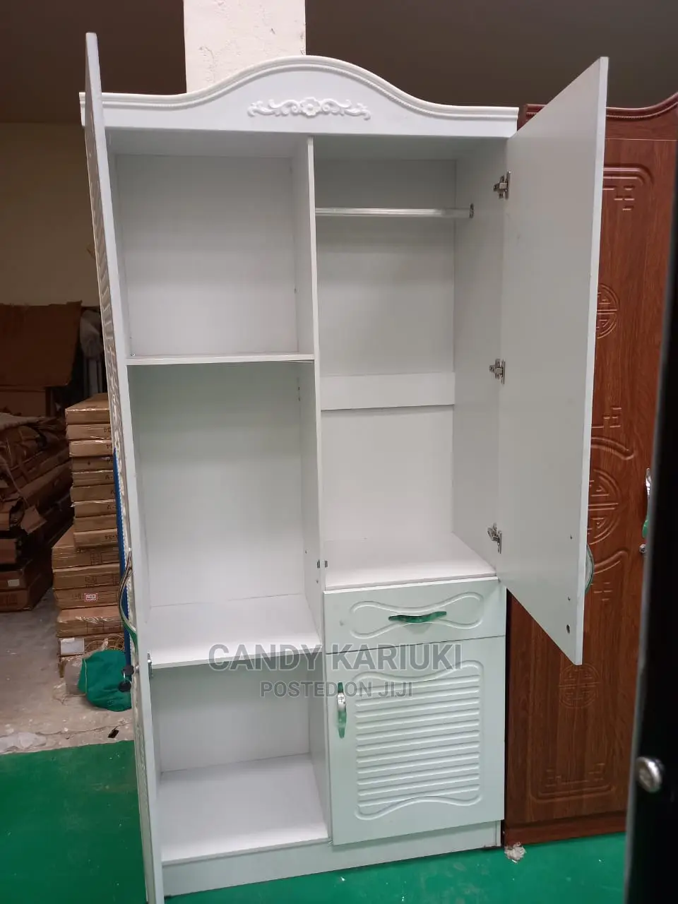 Elegant Spacious Wardrobe