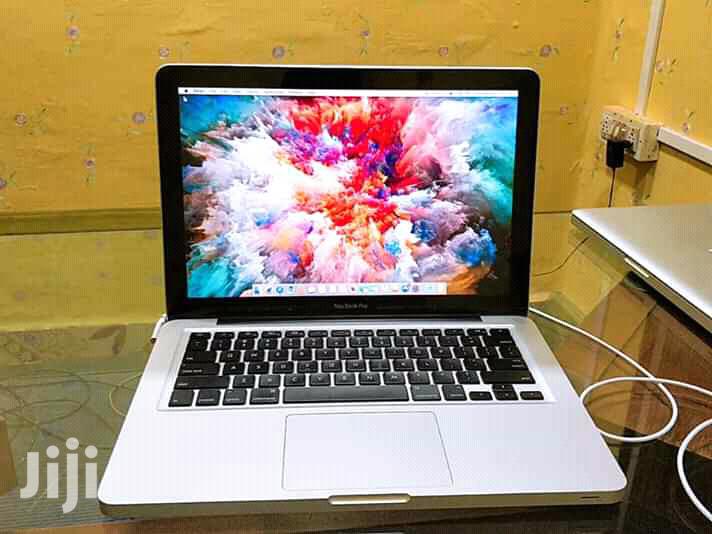 Laptop Apple MacBook Pro 4GB Intel Core i5 HDD 500GB