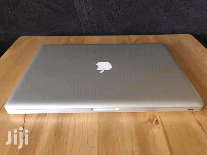 Laptop Apple MacBook Pro 4GB Intel Core i5 HDD 500GB