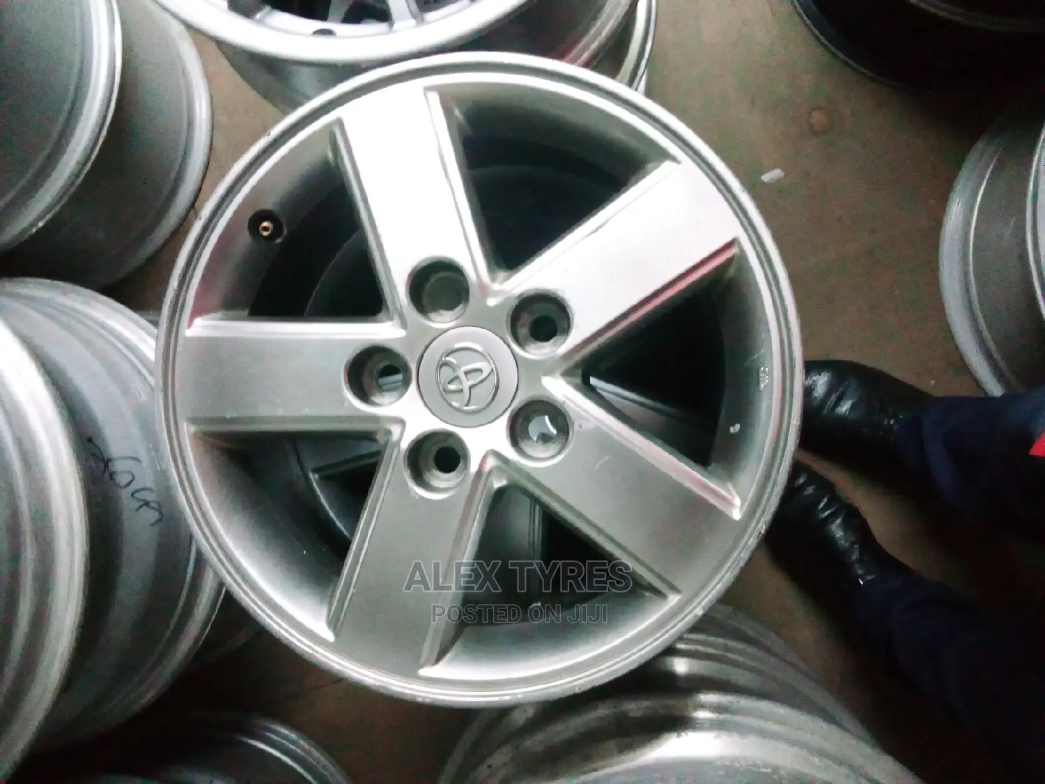 Size 15 Inches Noah Original Sport Rims Set