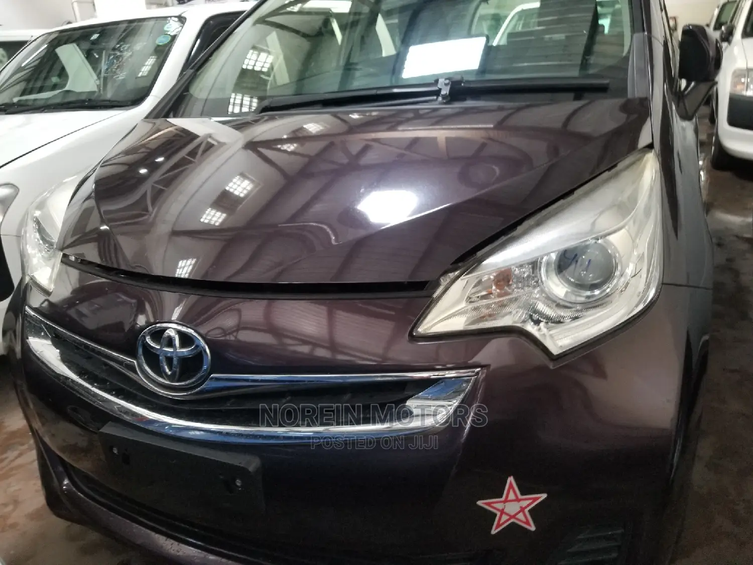 Toyota Sienta 1.5 AWD 2014 Purple