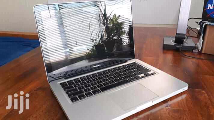 Laptop Apple MacBook Pro 4GB Intel Core i5 HDD 500GB