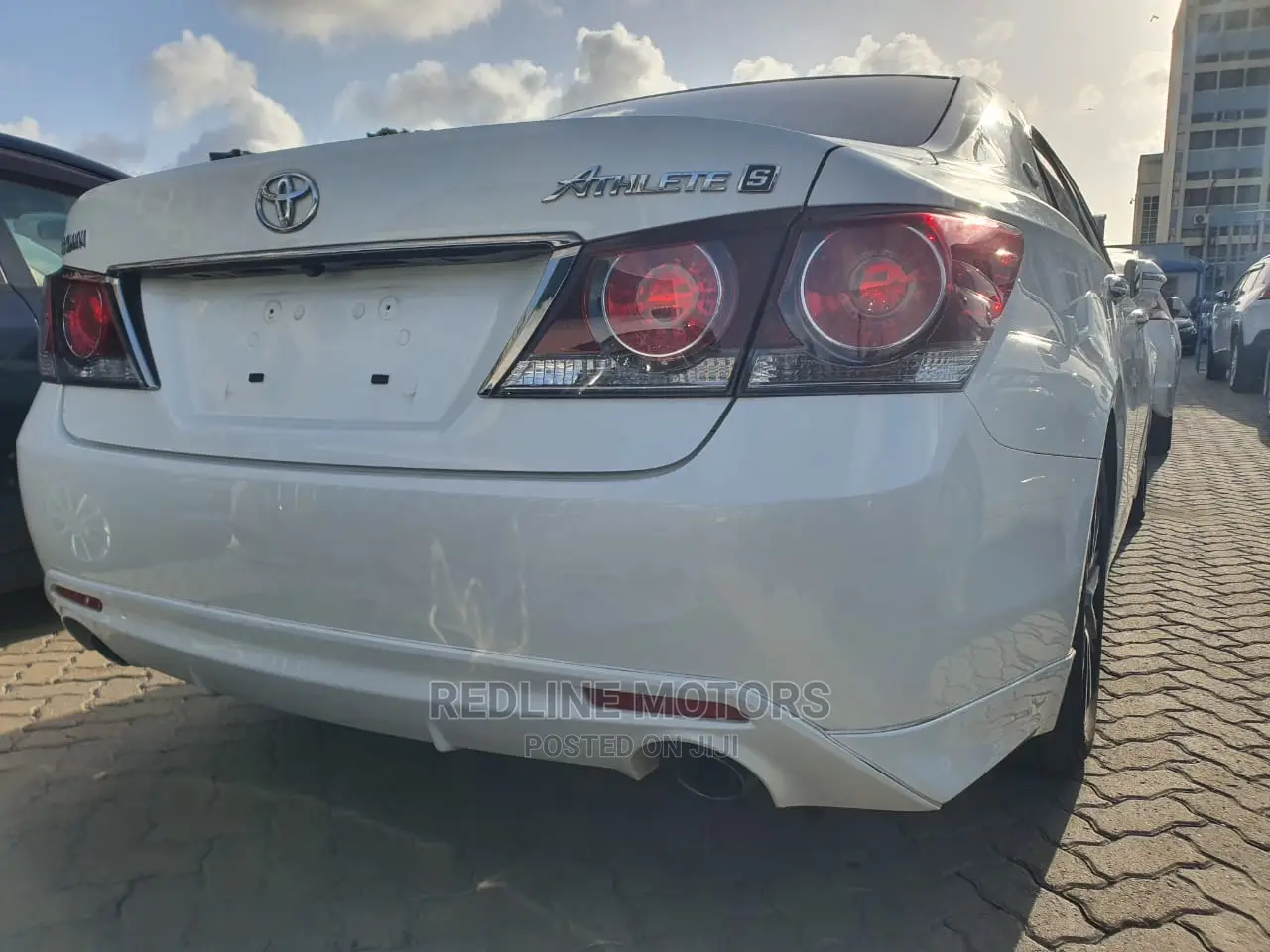 Toyota Crown 2016 White