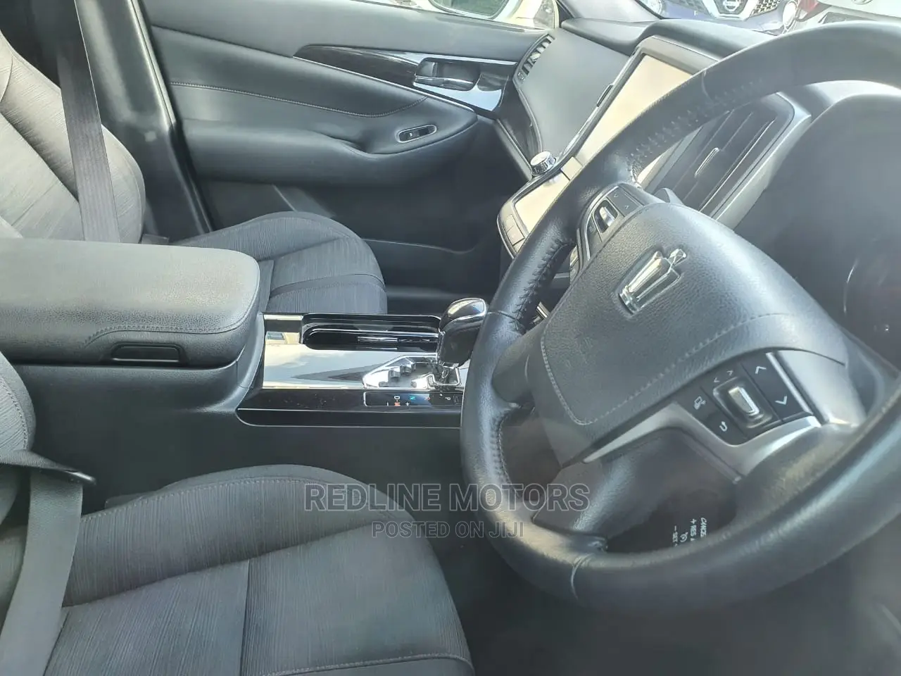 Toyota Crown 2016 White