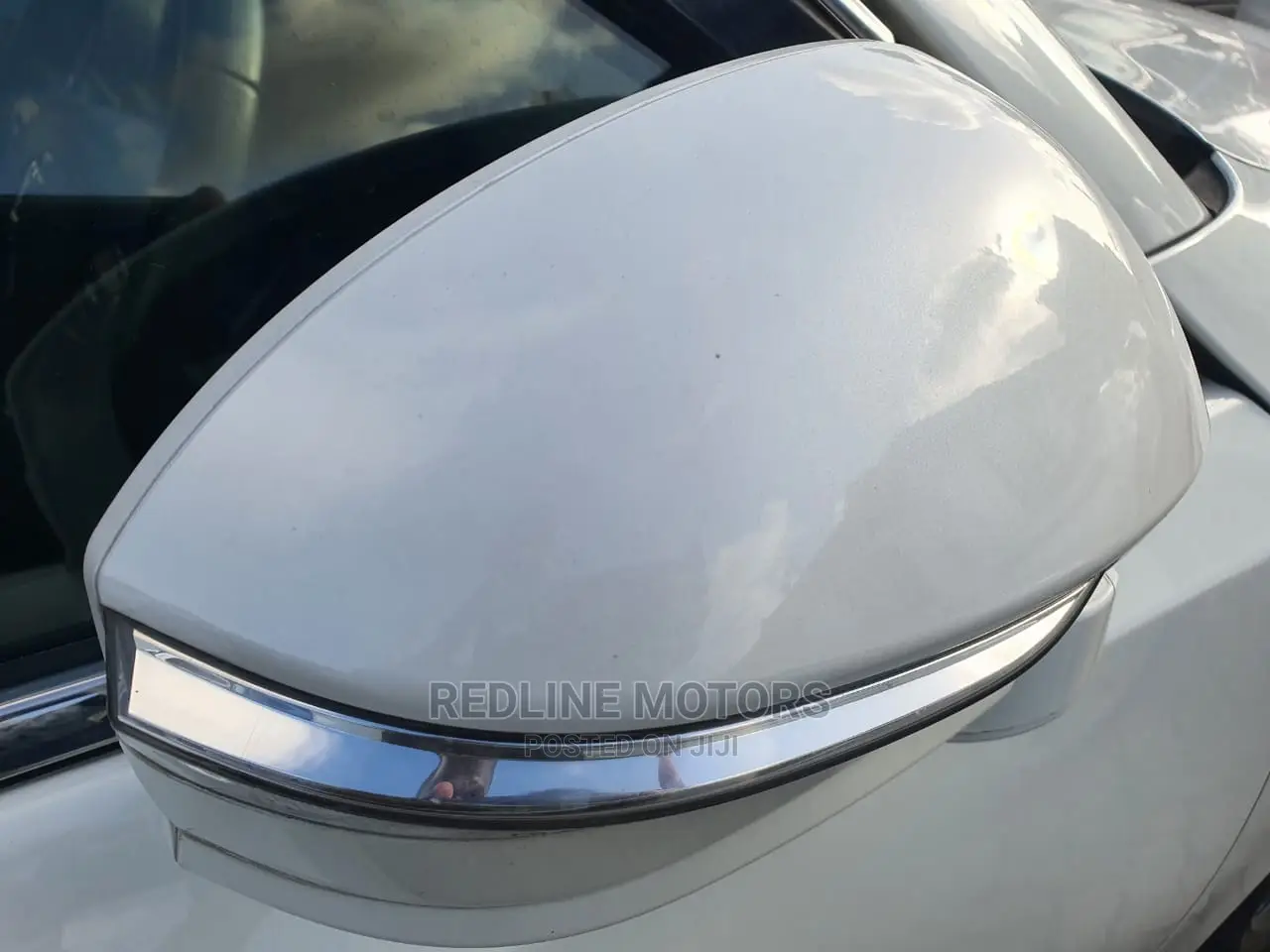 Toyota Crown 2016 White