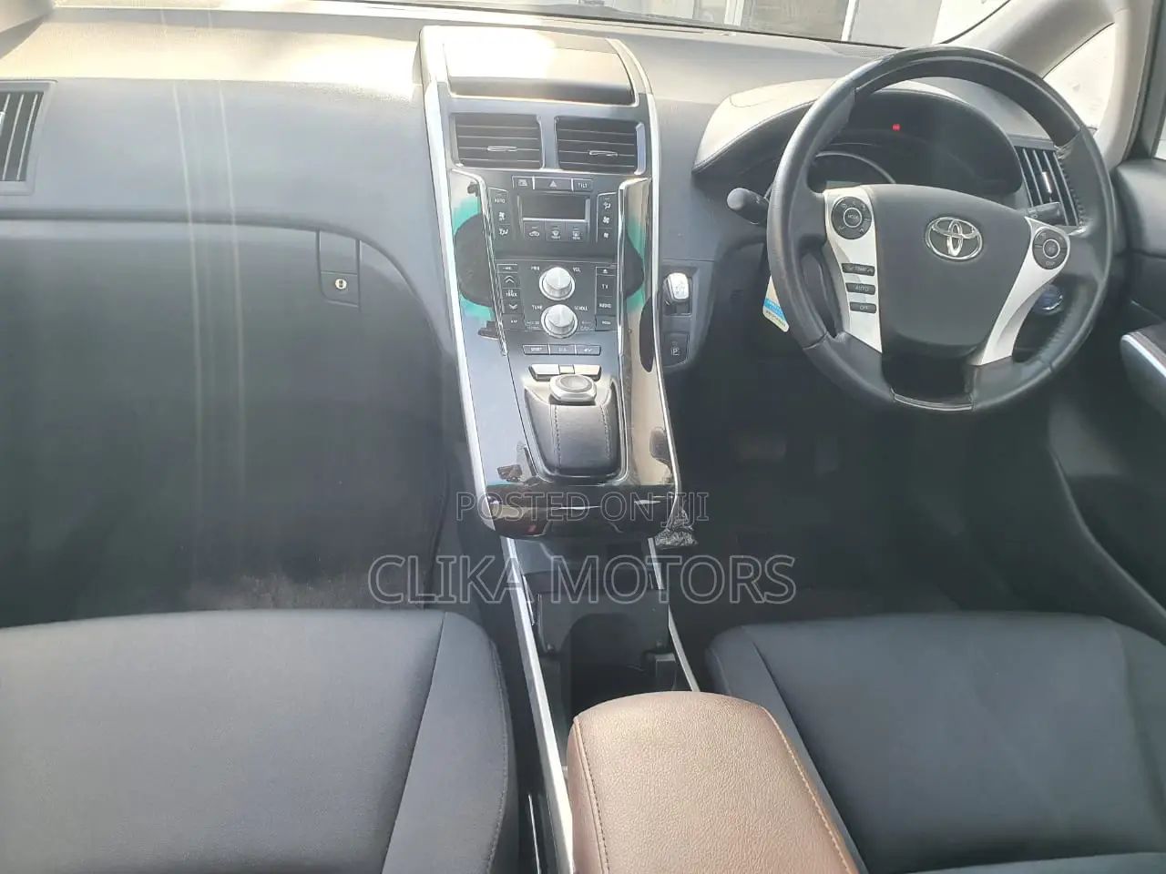 Toyota Sai 2.4 Hybrid FWD 2016 White