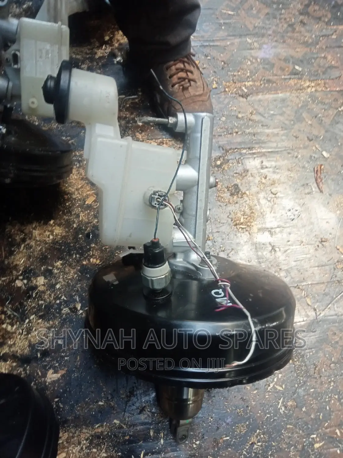 Brake Booster and Master Cylinder Toyota Vigo Japan 