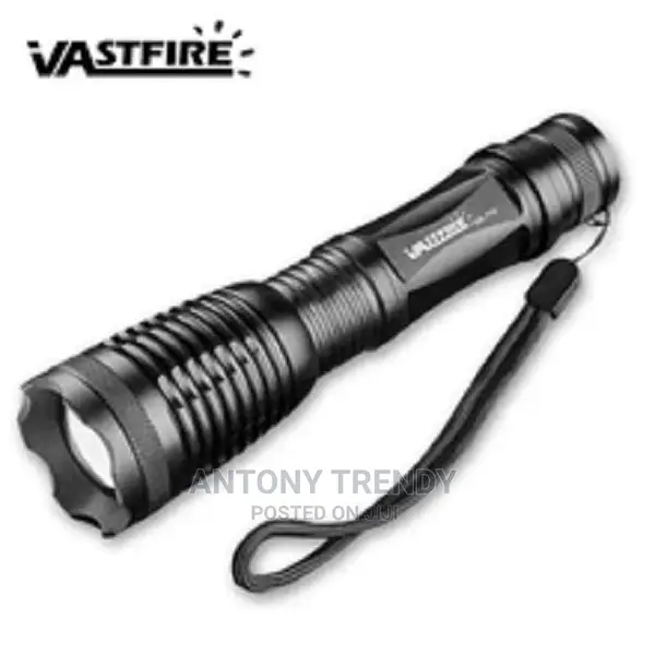 Wholesale G700 High Power Bright Light Portable Zoom Focus B