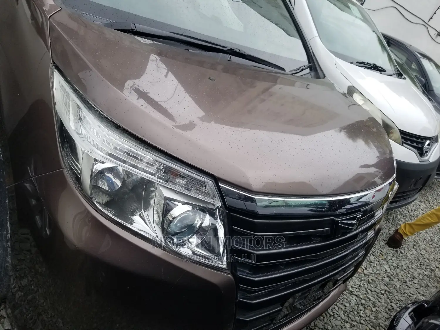 Toyota Noah 2.0 AWD (8 Seater) 2015 Gray
