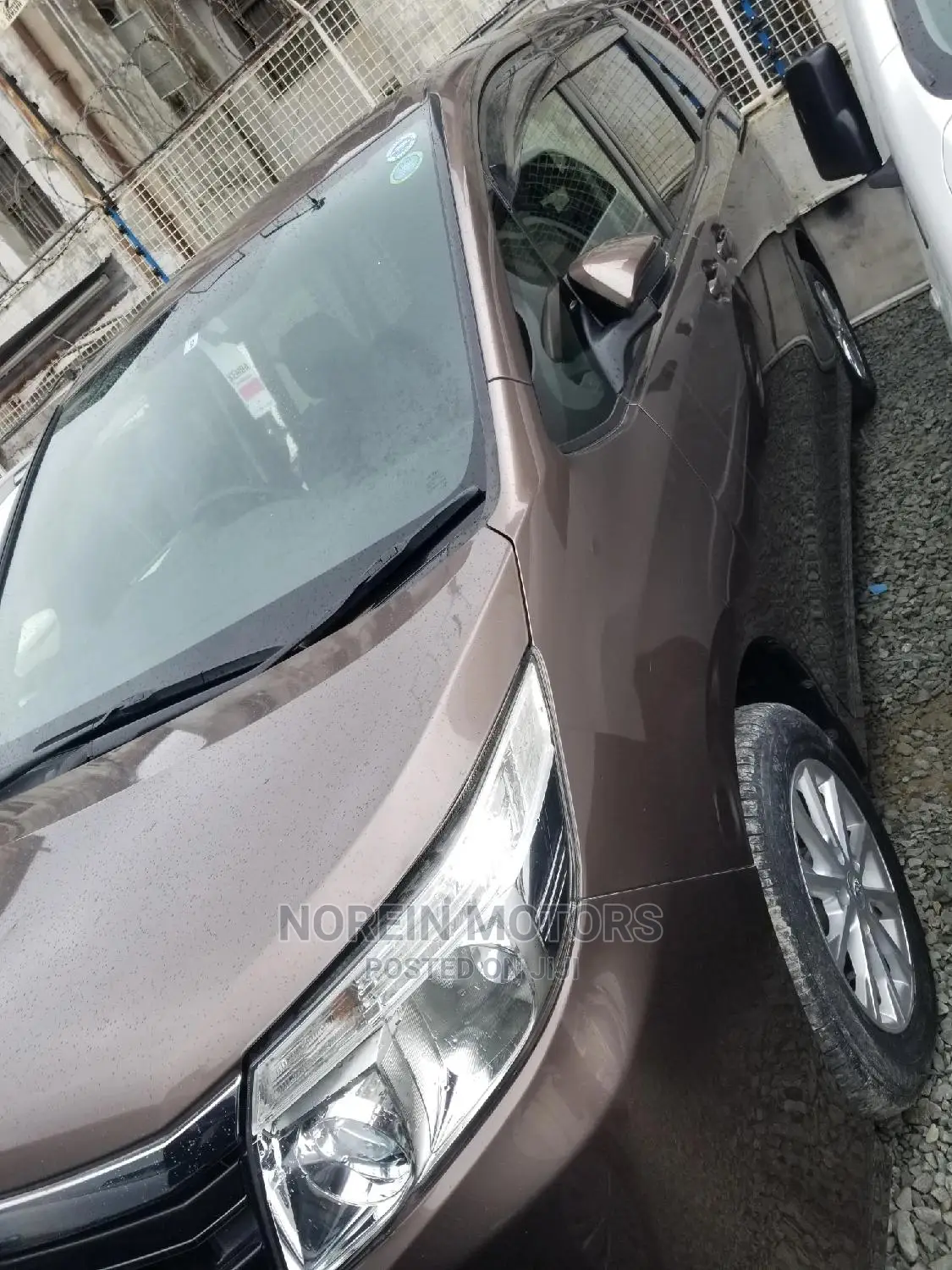 Toyota Noah 2.0 AWD (8 Seater) 2015 Gray