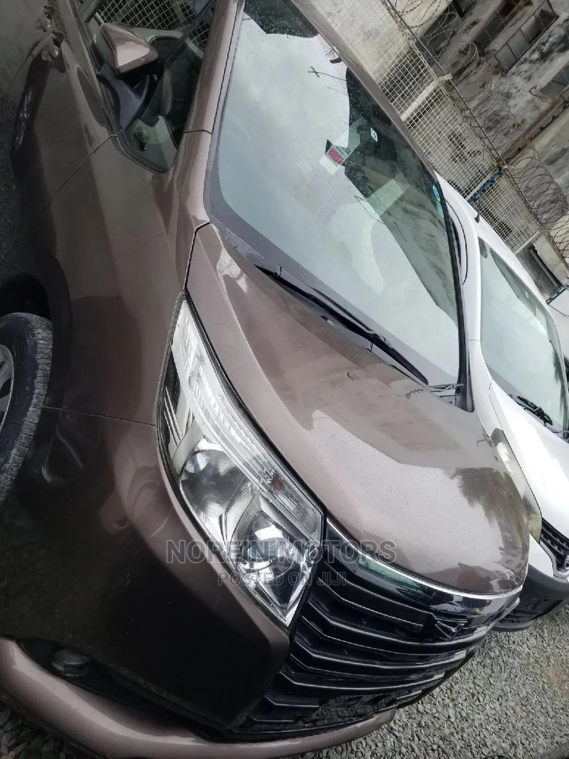 Toyota Noah 2.0 AWD (8 Seater) 2015 Gray