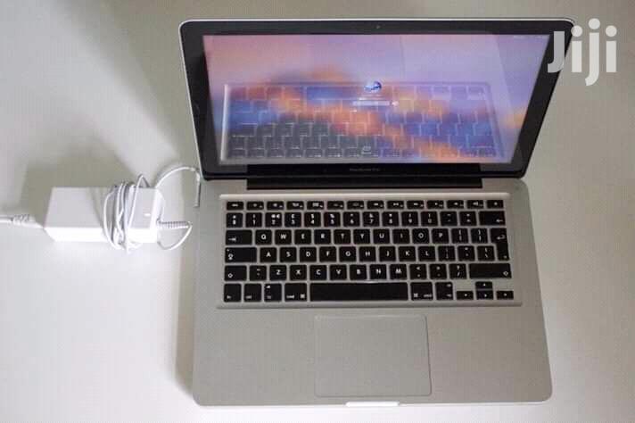 Laptop Apple MacBook Pro 4GB Intel Core i5 HDD 500GB