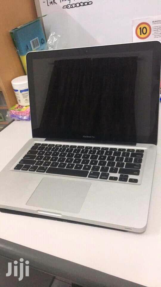 Laptop Apple MacBook Pro 4GB Intel Core i5 HDD 500GB