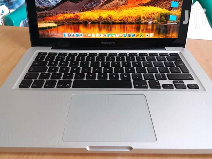 Laptop Apple MacBook Pro 4GB Intel Core i5 HDD 500GB