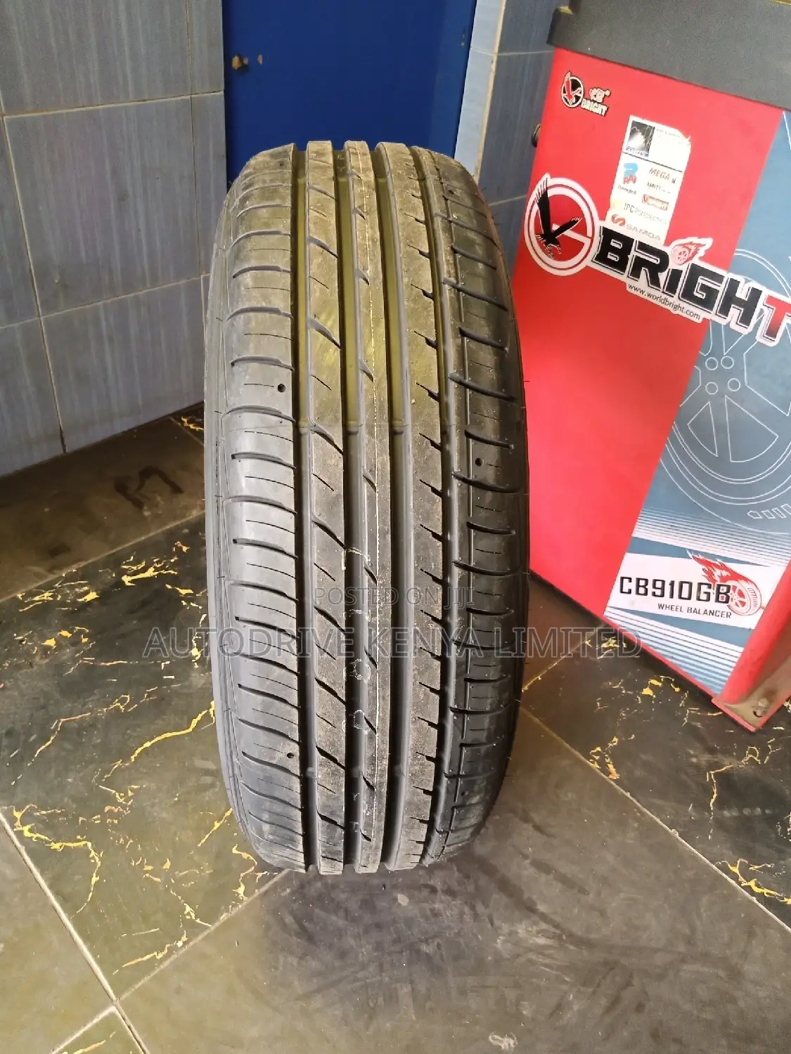 225/60r18 Falken