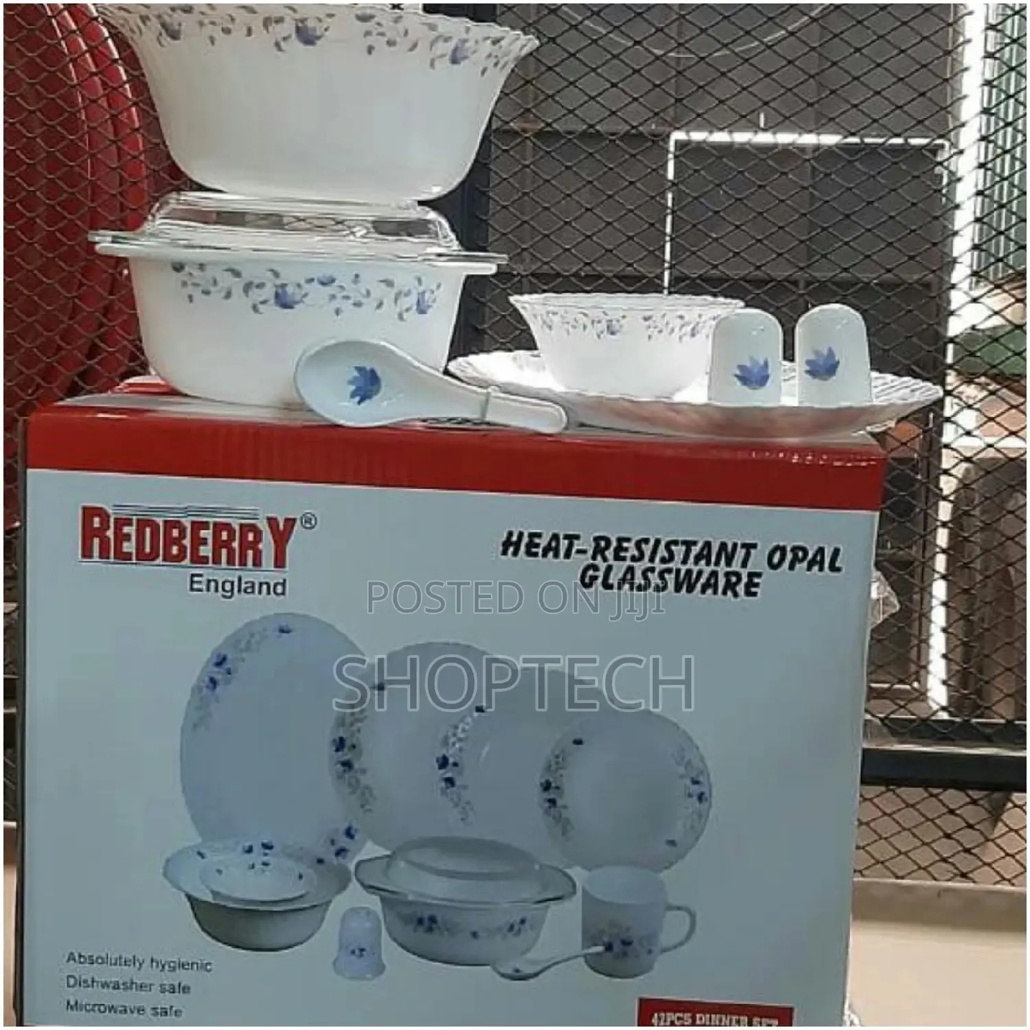 42 Piece Redberry Dinner Set.