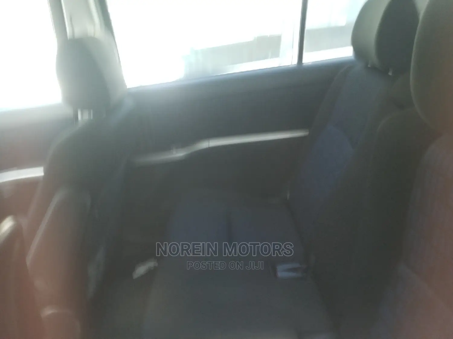 Toyota ISIS 1.8 Platana 2WD 2015 Gray