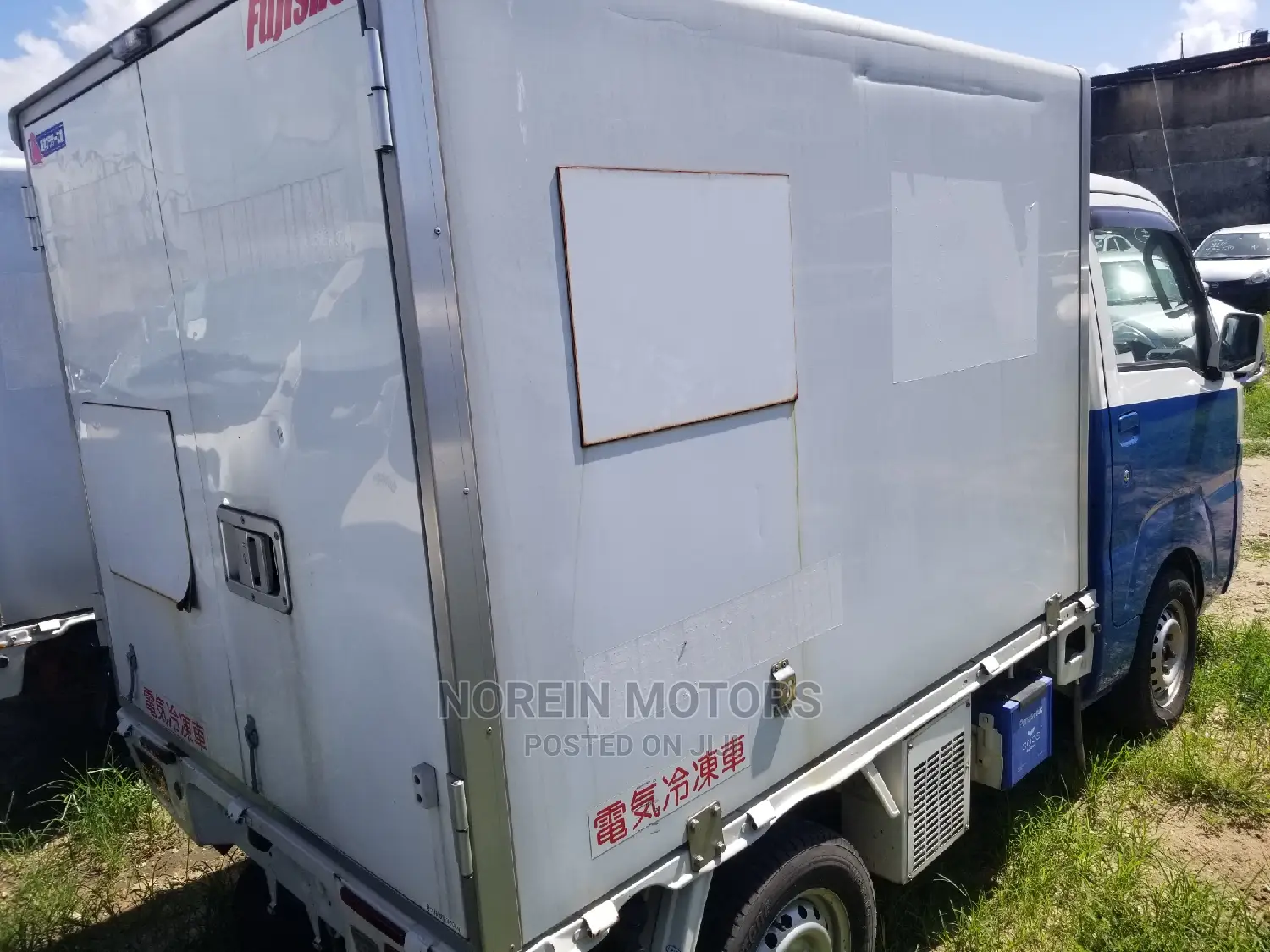 Mini Truck With Freezer