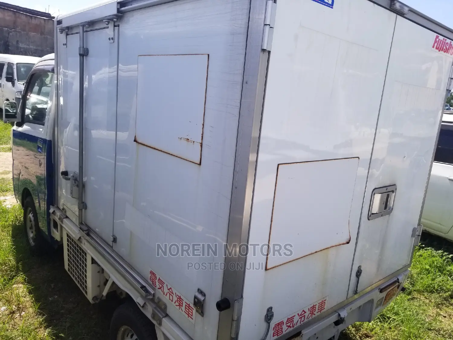 Mini Truck With Freezer