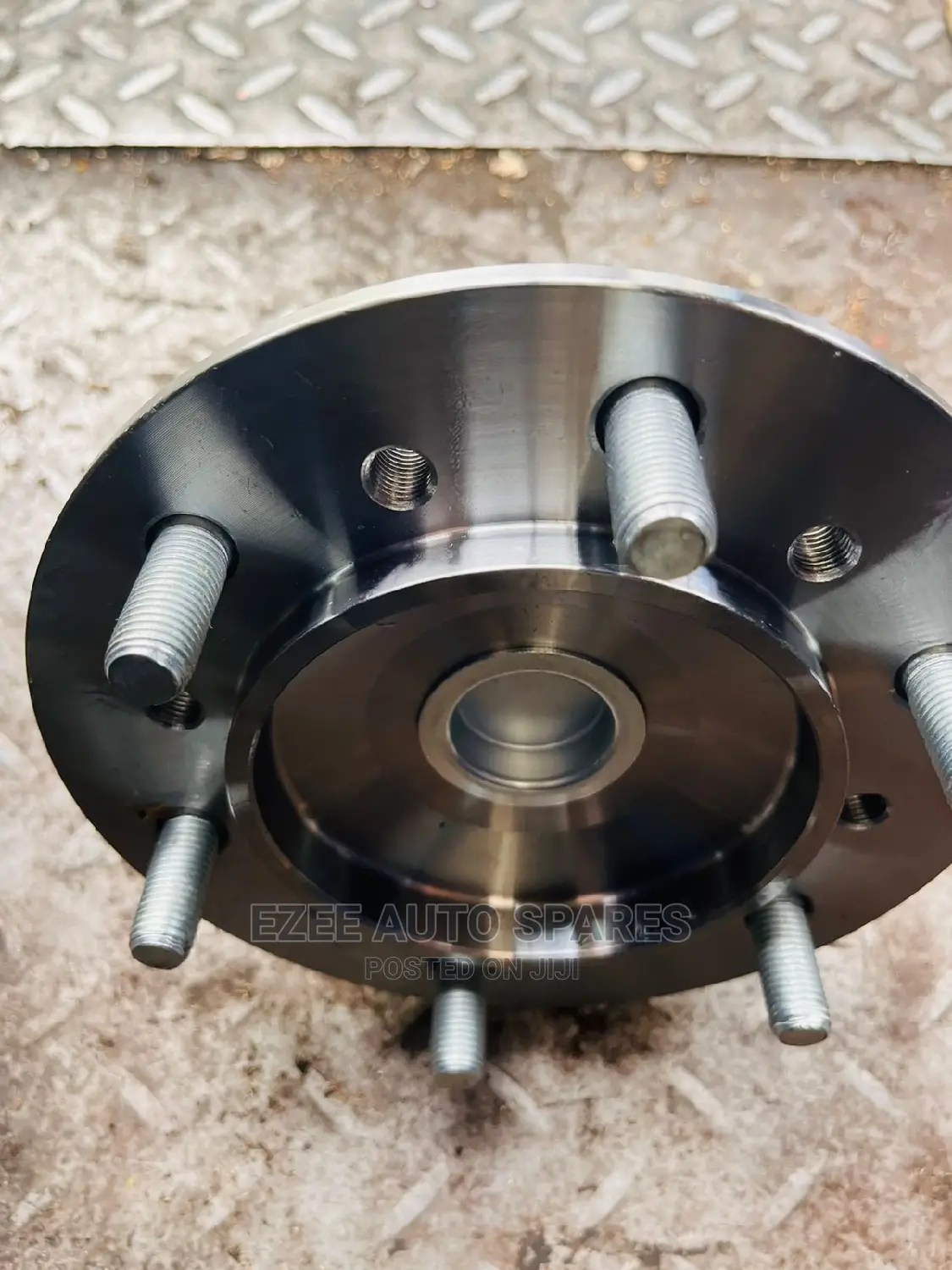 Toyota Hiace 7L 2WD Hub New