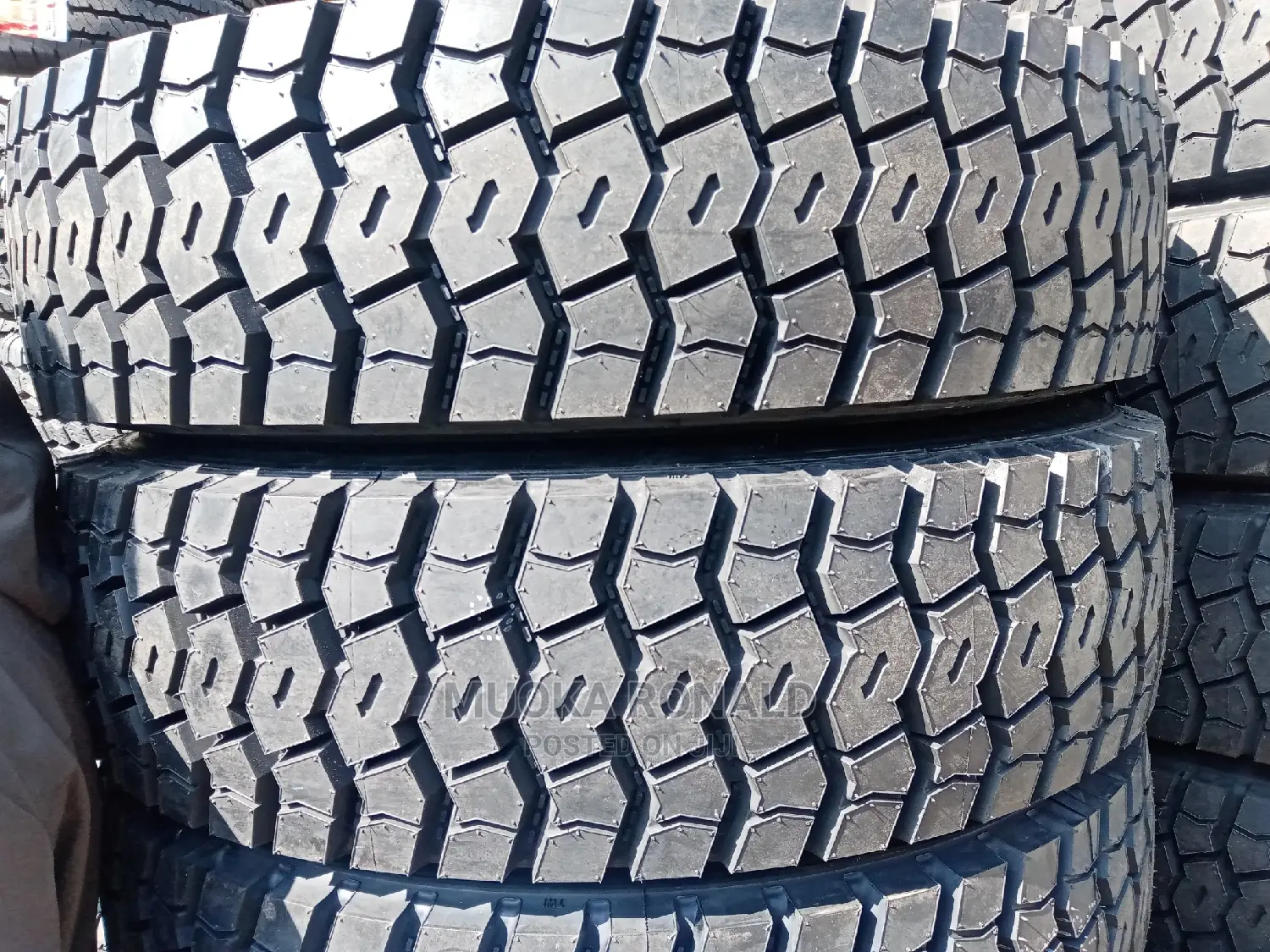 9.5r17.5 Linglong Tyre