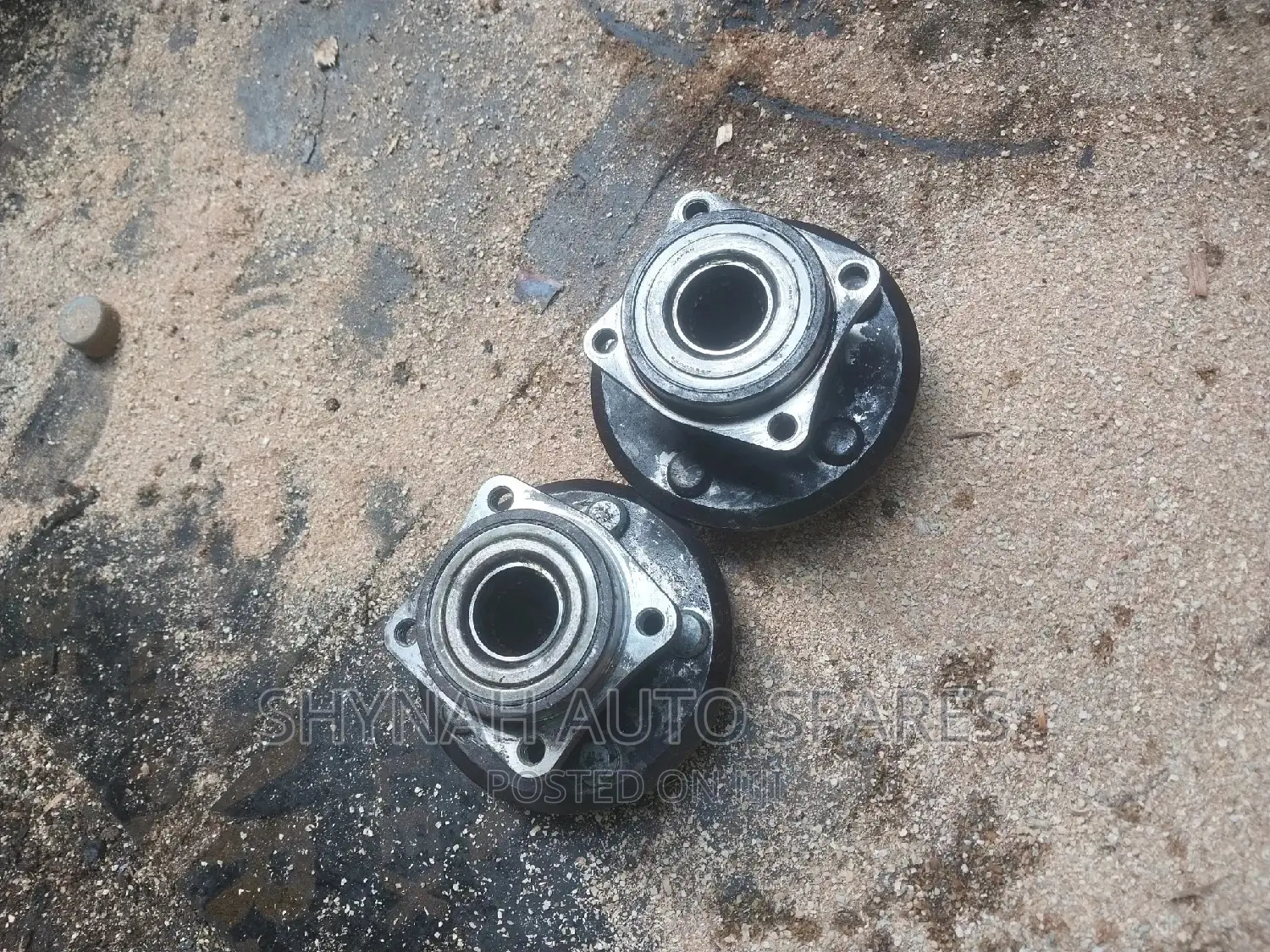 Rear Hubs Toyota NZE 4wd