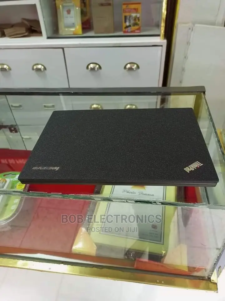 Laptop Lenovo ThinkPad X270 4GB Intel Core I5 500GB